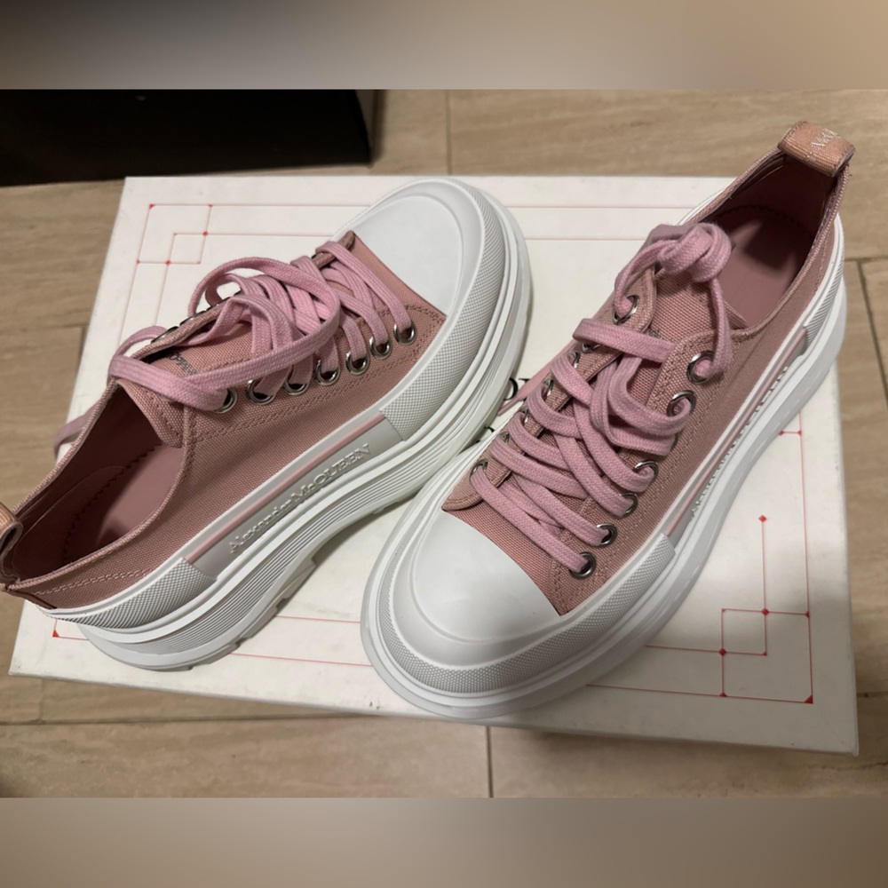 Alexander McQueen Tread Slick Lace up - Brand New